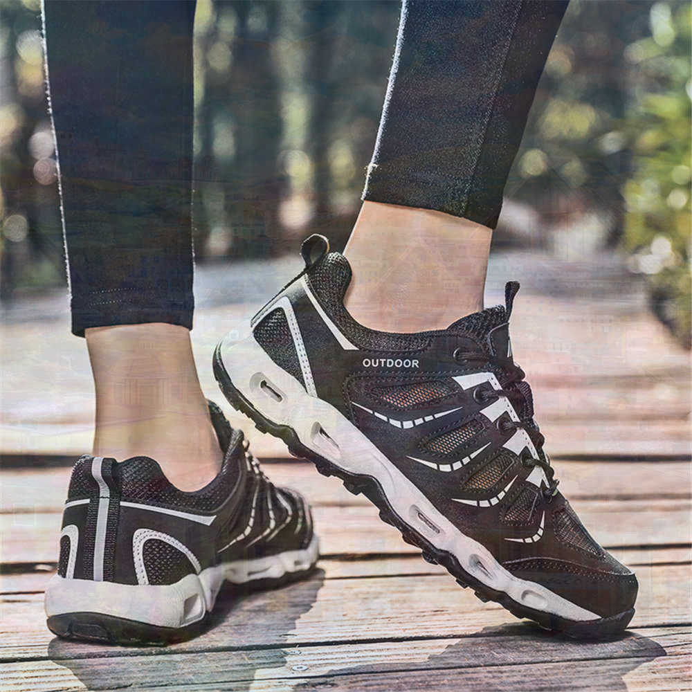 Sumer Round Tip Silver Sneaker - Tech Accessories For Students บทวิจารณ์และราคา