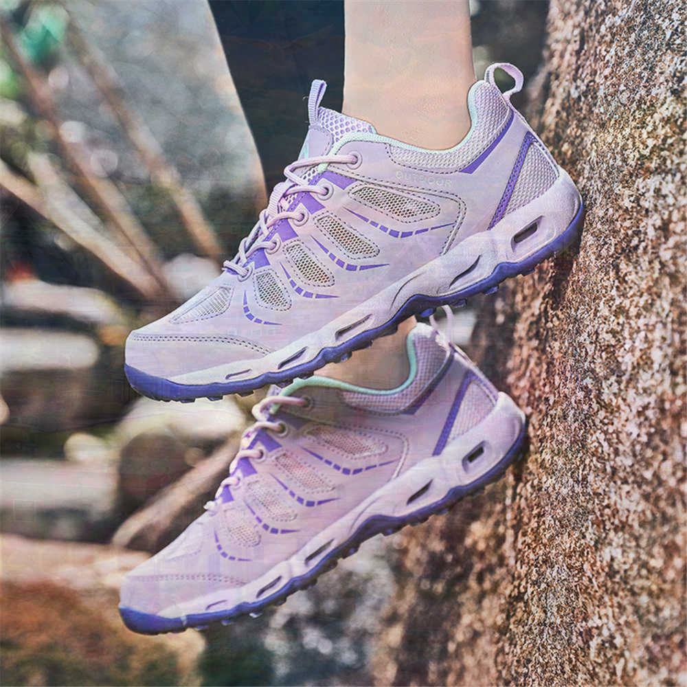 Sumer Round Tip Silver Sneaker - Tech Accessories For Students บทวิจารณ์และราคา