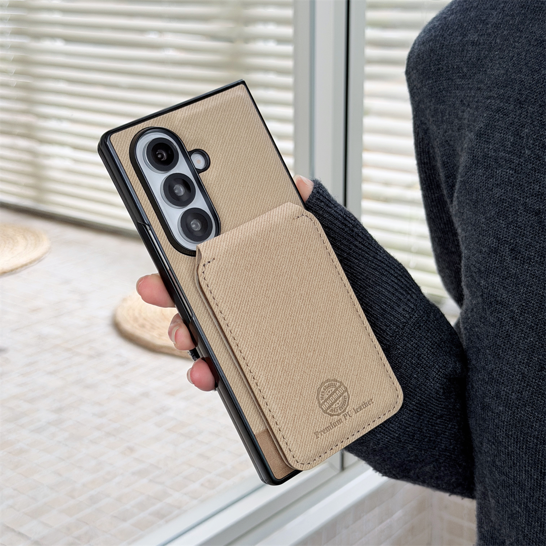 2 in 1 Magnetic Leather Wallet - Wireless Charger 3 In 1 บทวิจารณ์และราคา